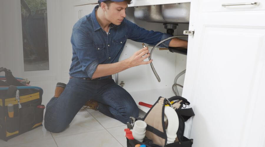 Expert burst pipe repair services in Oakville, IA